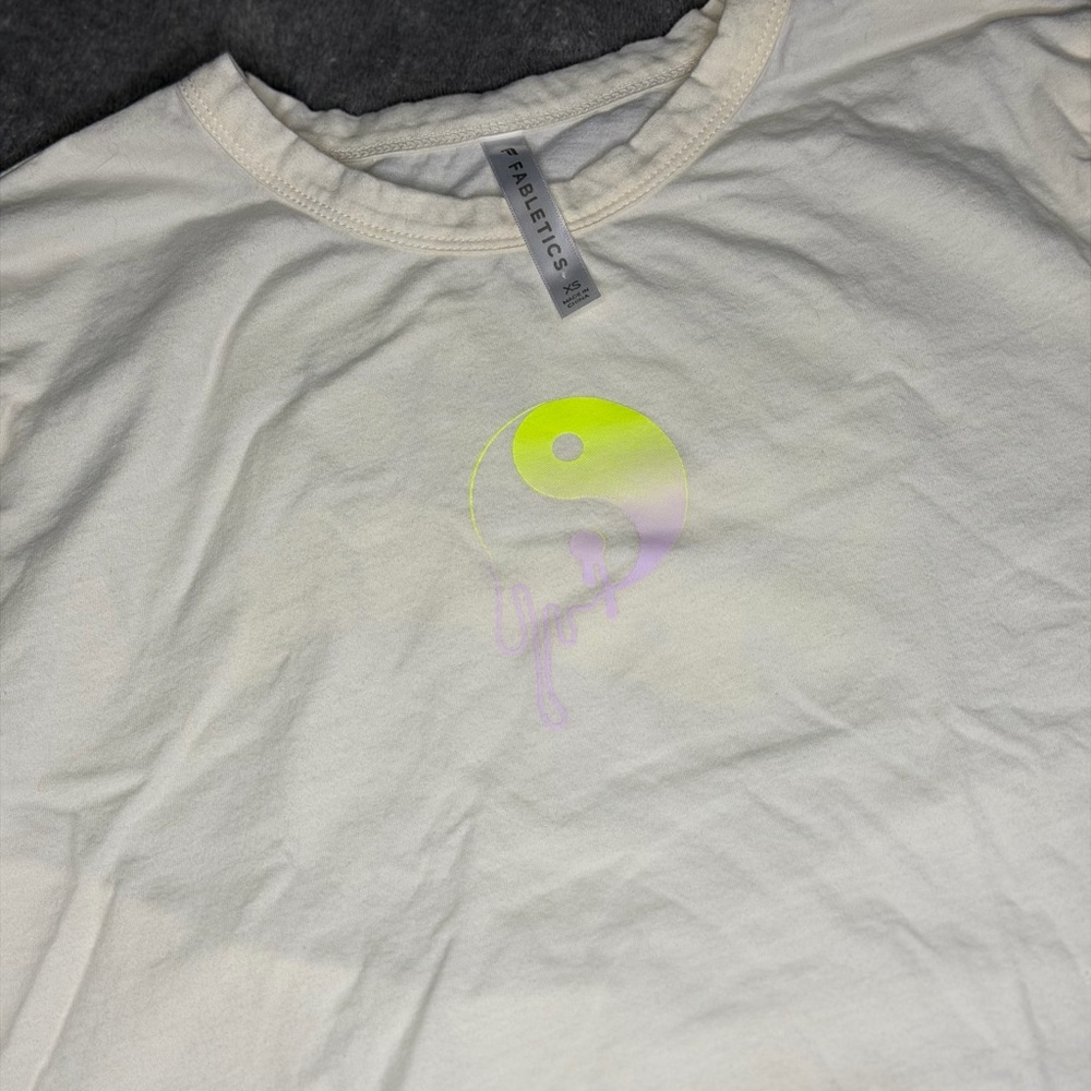 Fabletics Yin Yang Vibes Baby Crop Tee